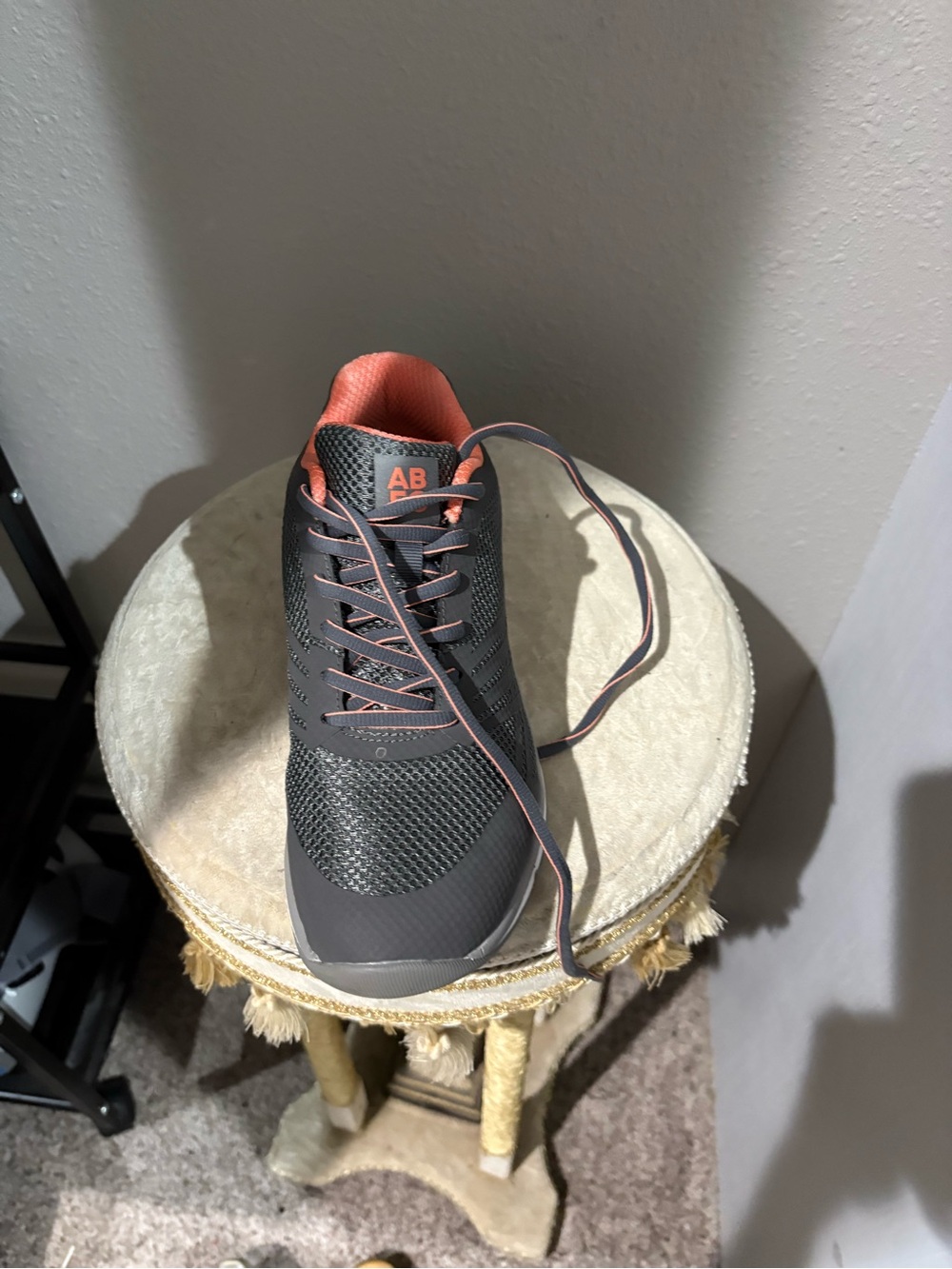 Vibram Women's Gray and Coral Athletic Shoe